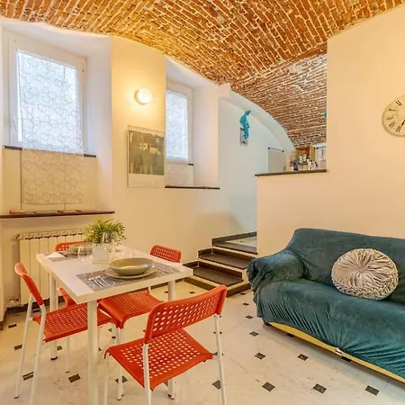 Flip House * Genoa