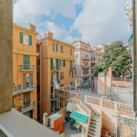 Flip House * Genoa